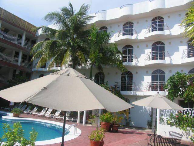 Hotel Y Suites Bugambilias Ринкон-де-Гуайябитос Экстерьер фото