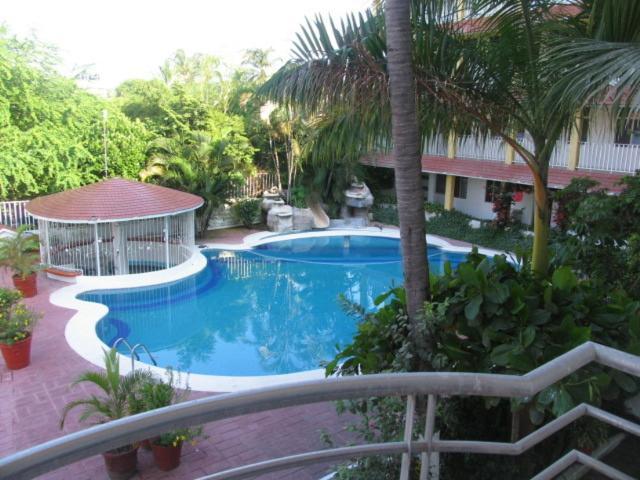 Hotel Y Suites Bugambilias Ринкон-де-Гуайябитос Экстерьер фото
